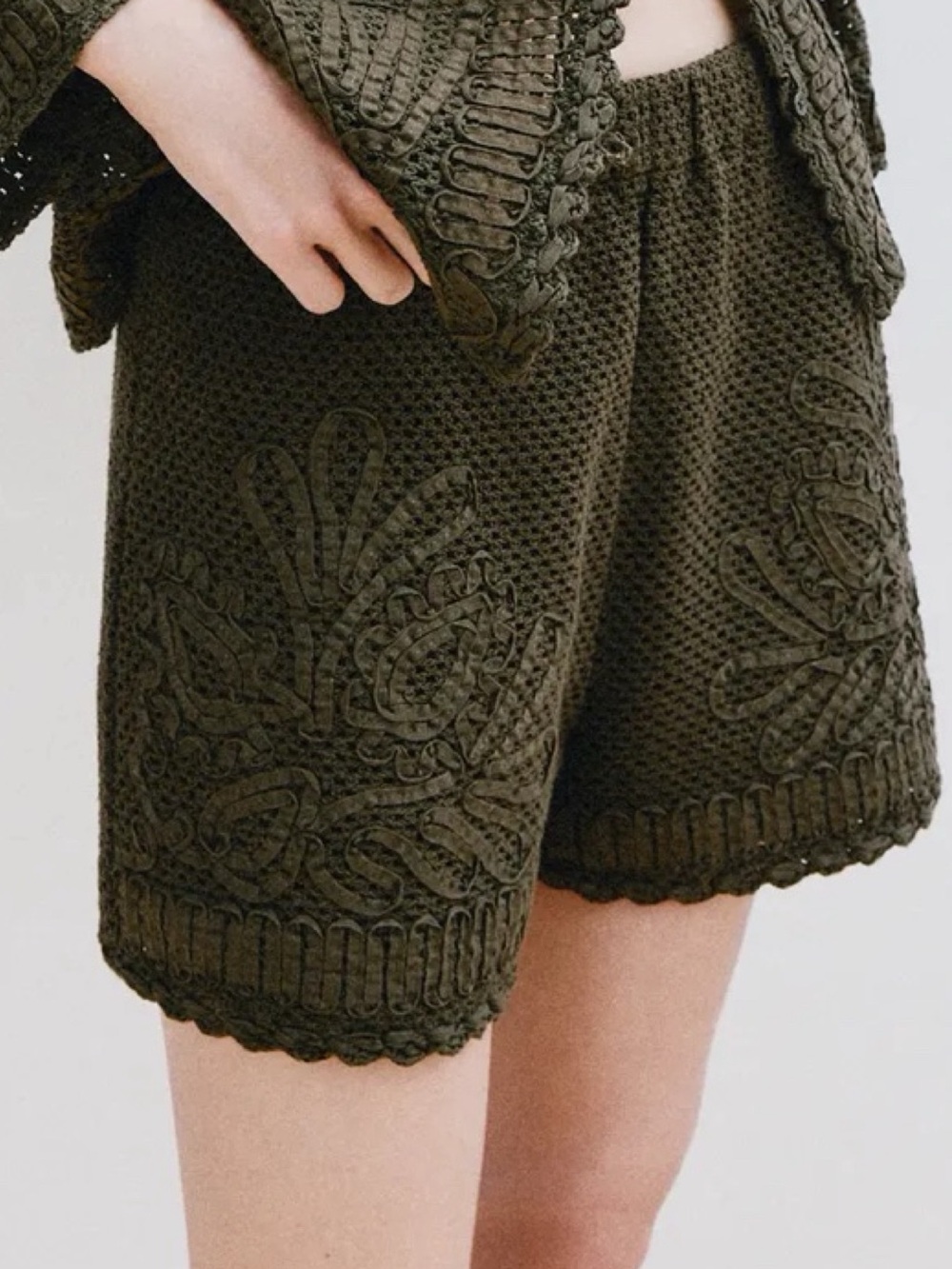 Zara NWT Crochet Lace Shorts in Olive Green - Women's - Picture 2 of 3
